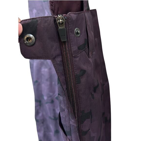 New Obermeyer Malta Bib Overalls Purple Magnetic Camo Women 2 NWOT Snow Wear - Picture 9 of 14
